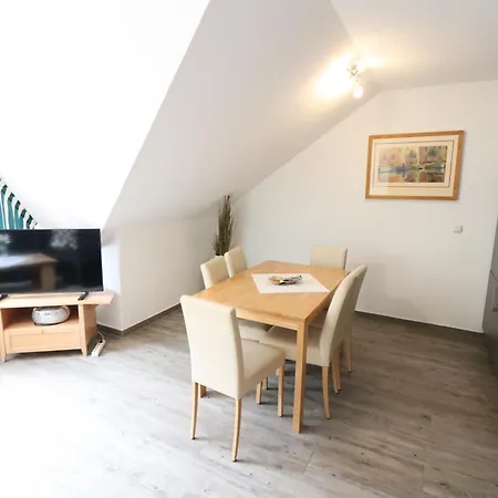 Itjen Am 1 Gruen * Cuxhaven